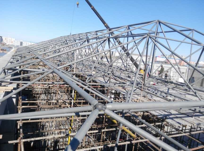 海口商贸城屋顶网架工程